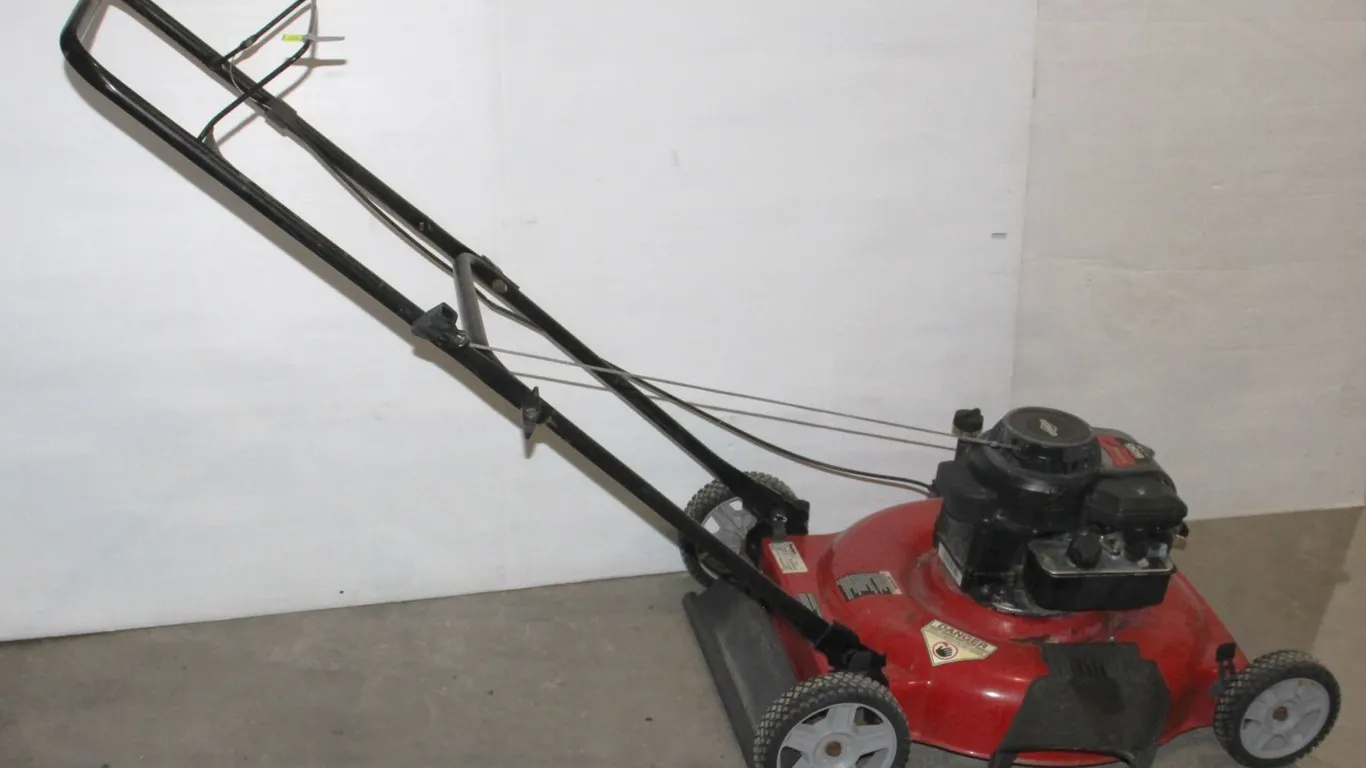 GAS PUSH MOWER