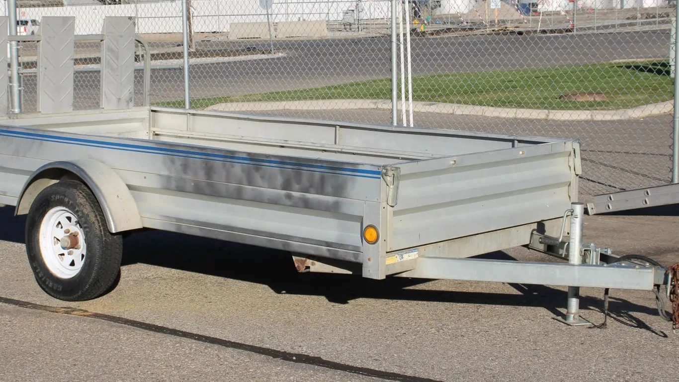 2010 SINGLE AXLE 10' UTILITY TRAILER