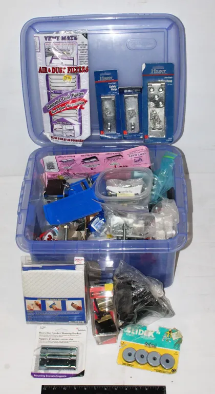 LARGE PLASTIC TOTE & LID WITH HOOKS AND HARDWARE