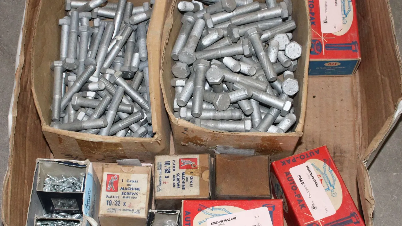 FLAT OF ASSORTED FASTENERS