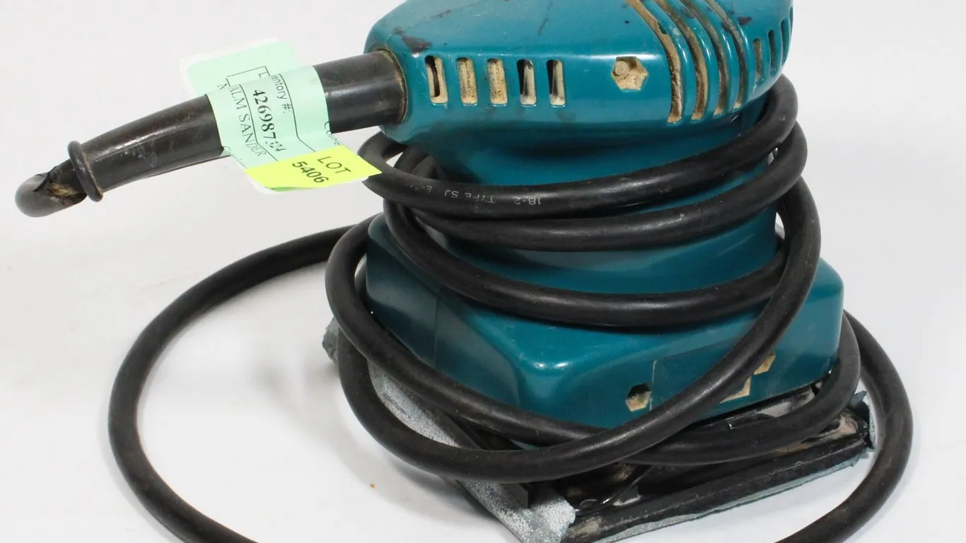 MAKITA PALM SANDER