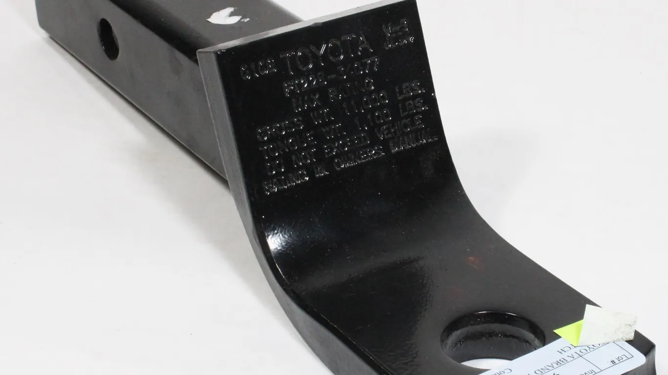 TOYOTA BRAND 11,000LB CAPACITY 2" HITCH