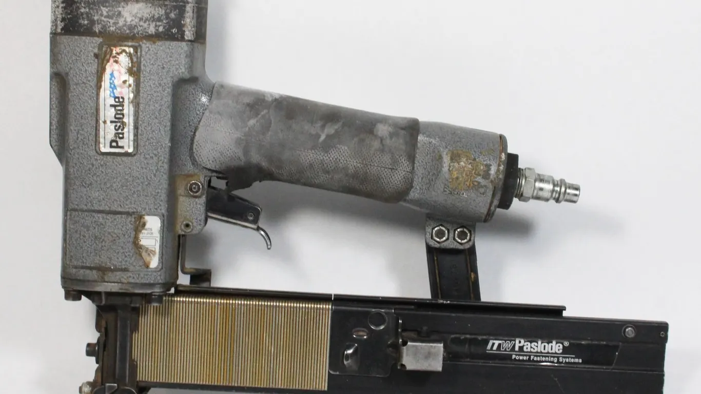 PASLOAD AIR NAILER