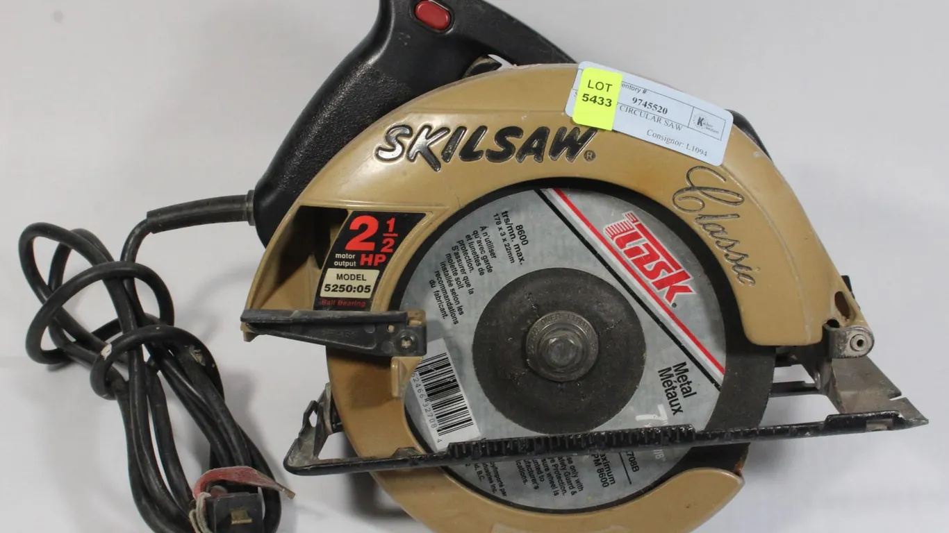 SKILLSAW CIRCULAR SAW