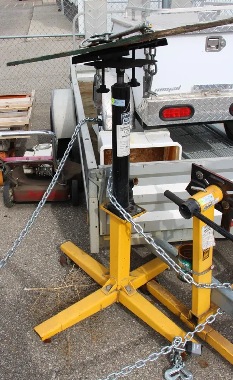 TRANSMISSION JACK