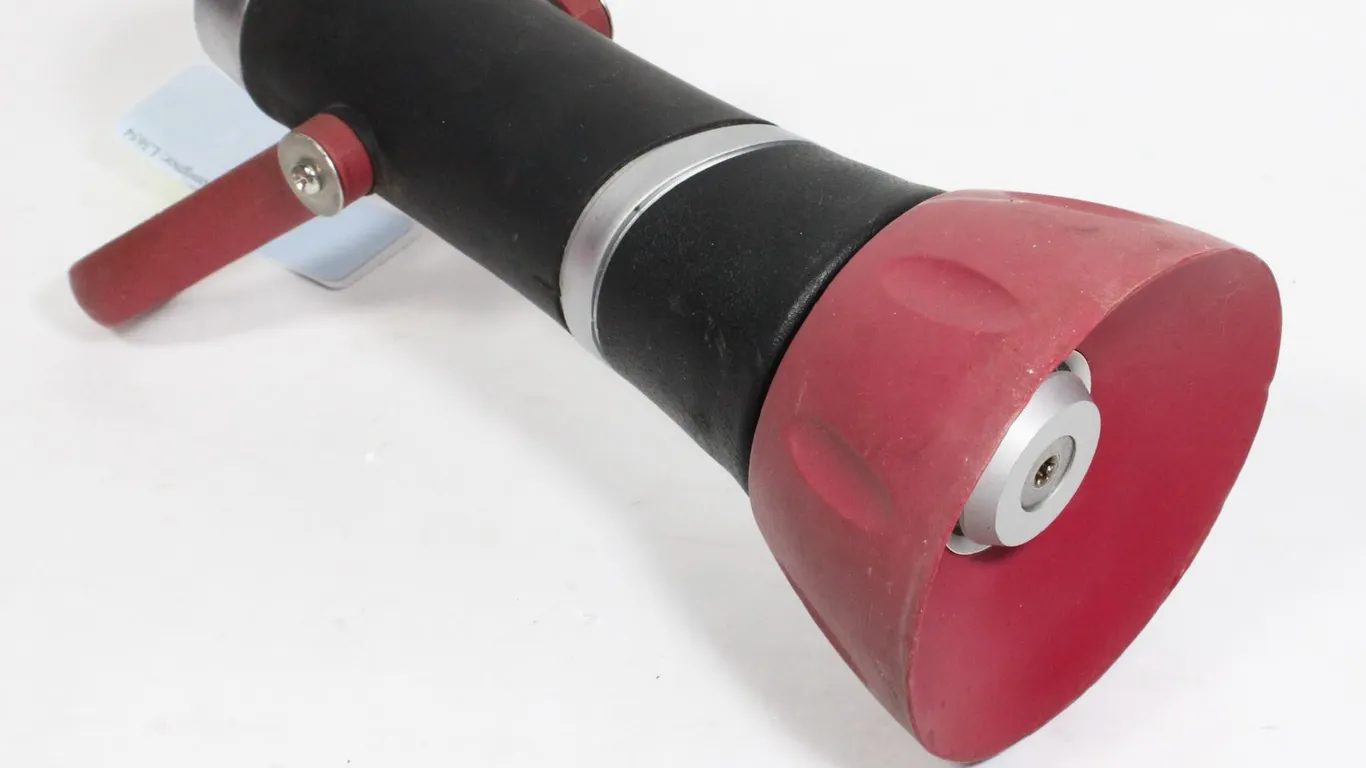 L.R. NELSON HIGH-PRESSURE FIREMAN'S STYLE HOSE
