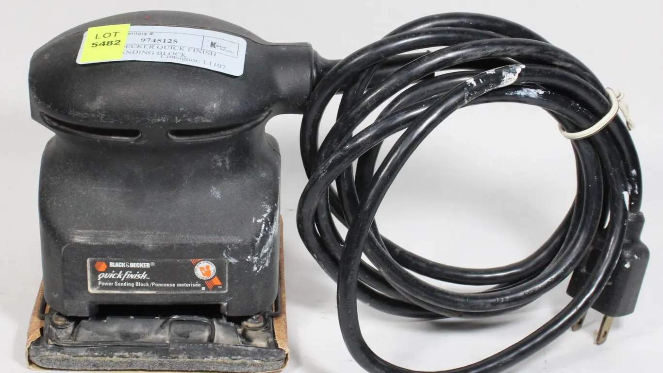 BLACK&DECKER QUICK FINISH POWER SANDING BLOCK
