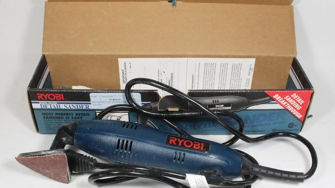 RYOBI DETAIL SANDER MODEL DS1000