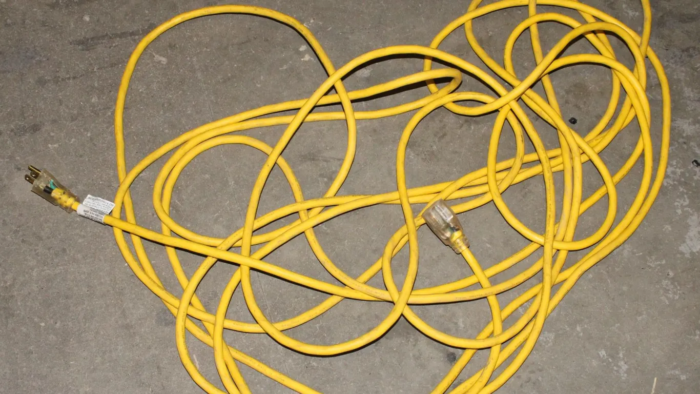 YELLOW OUTDOOR USE EXTENSION CABLE