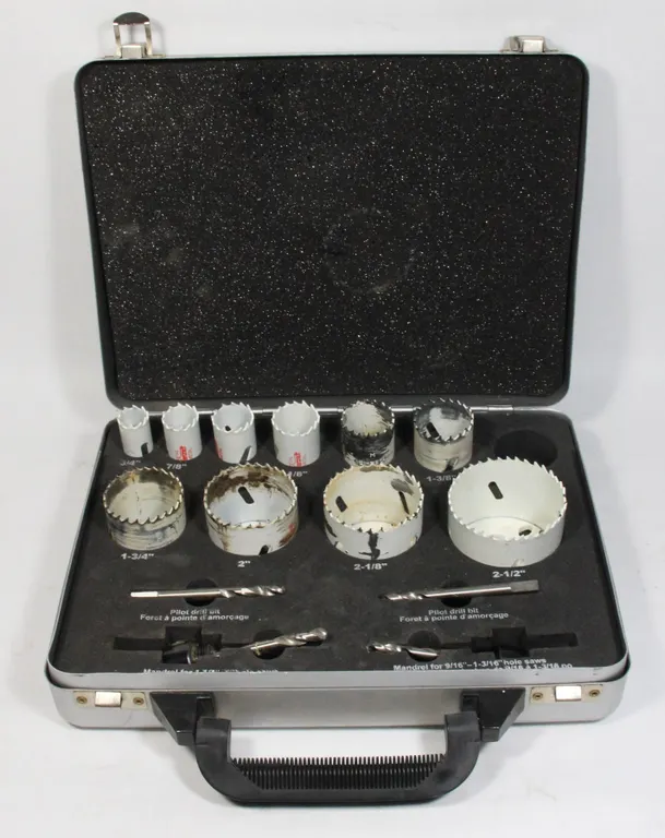 MASTERCRAFT HOLE SAW KIT IN CASE (INCOMPLETE)