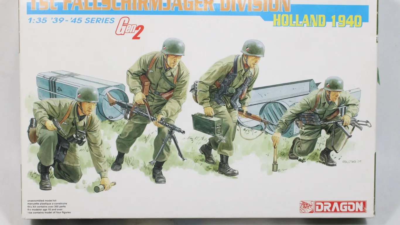 1ST FALLSCHIRMJAGER DIVISION MODEL KIT