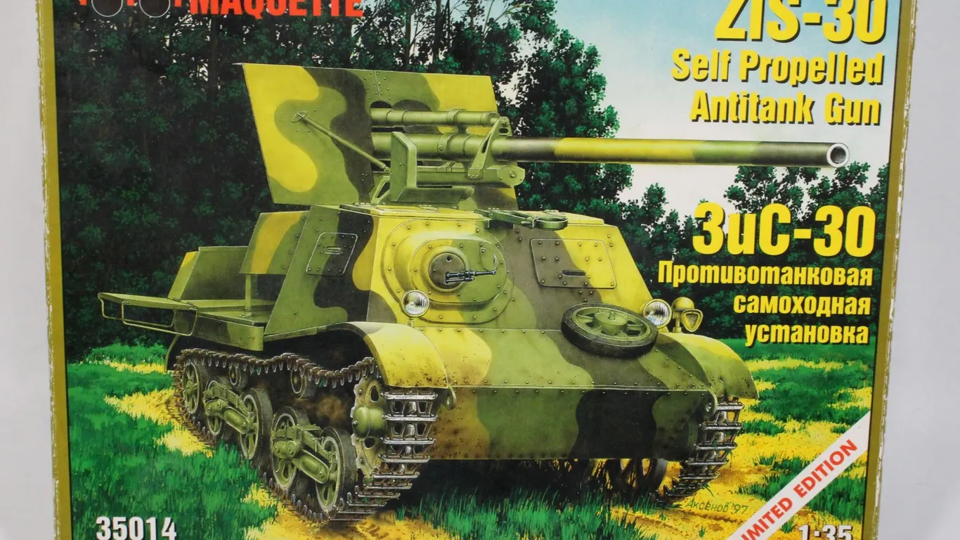 ZIS-30 SELF PROPELLED ANTITANK GUN MODEL KIT