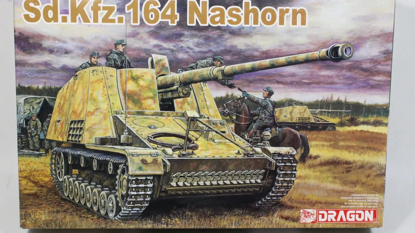 SD.KFZ. 164 NASHORN MODEL KIT 1:35 SCALE