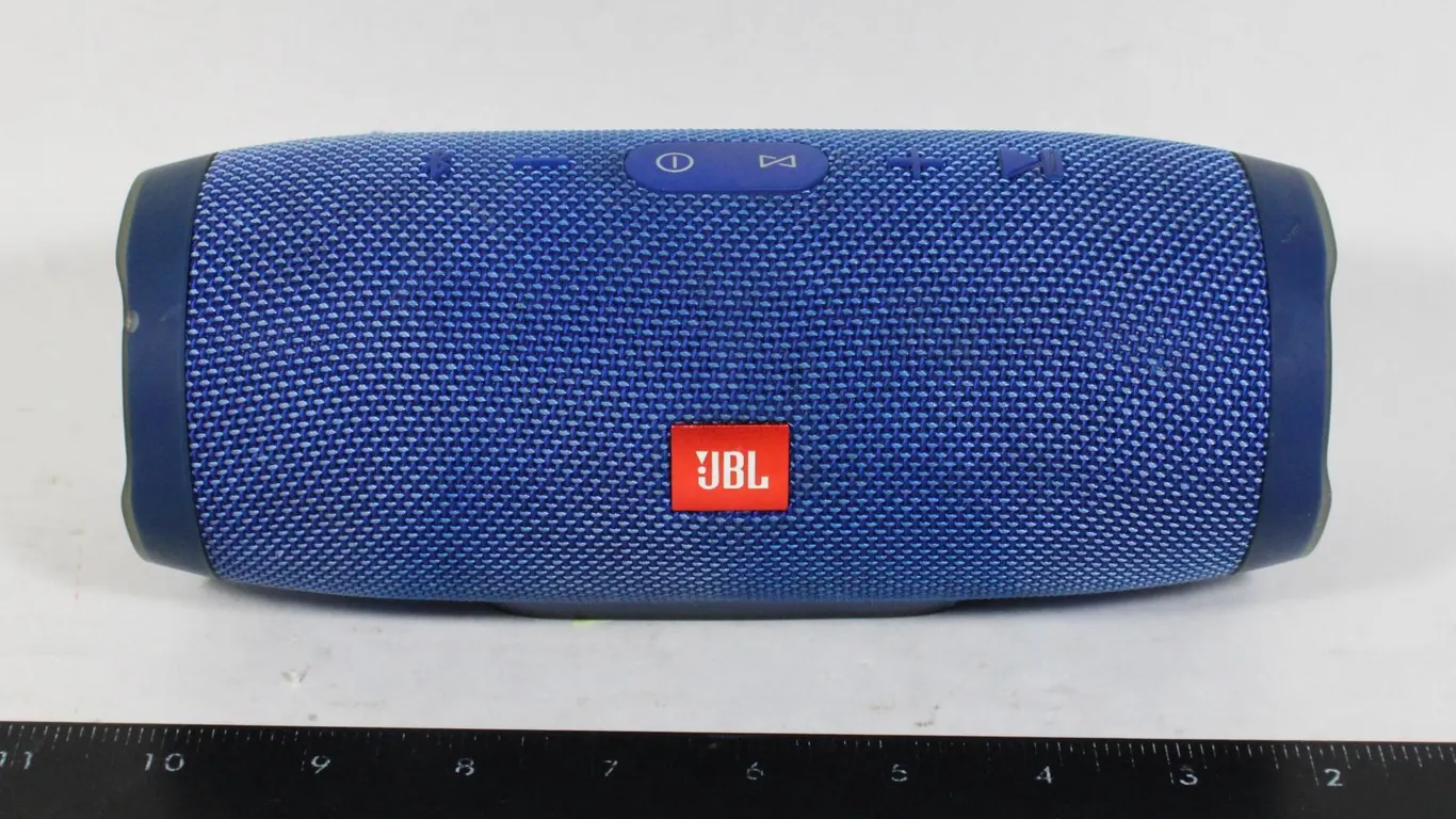 BLUE JBL BLUETOOTH SPEAKER UNTESTED