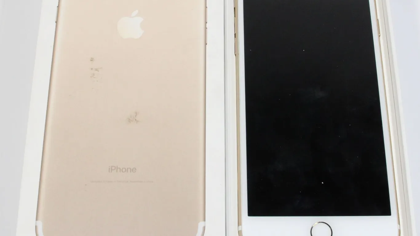 IPHONE 7 PLUS IN BOX, NO CHARGER