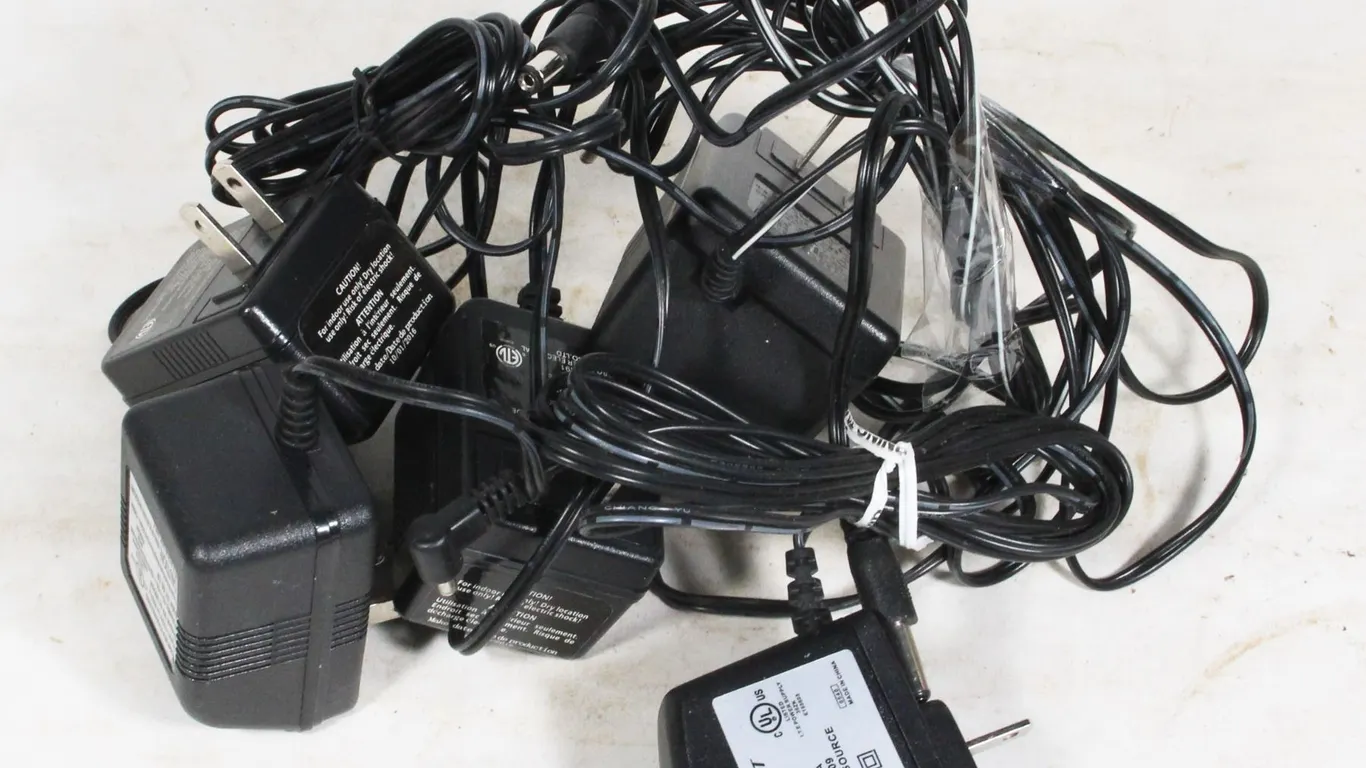 LOT OF OUTLET CHARGERS