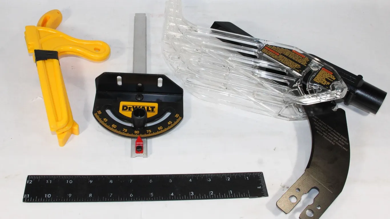 DEWALT SAW ACCESSORIES