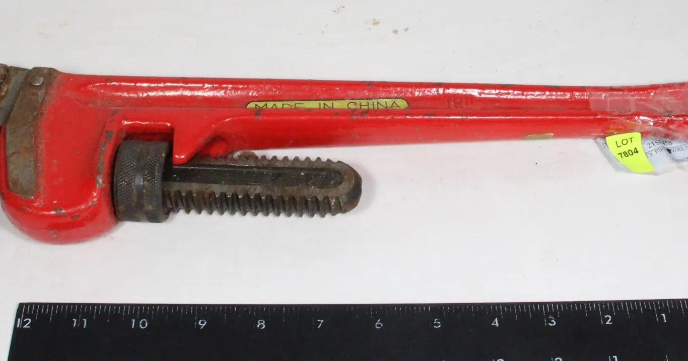 HEAVY DUTY PIPE WRENCH