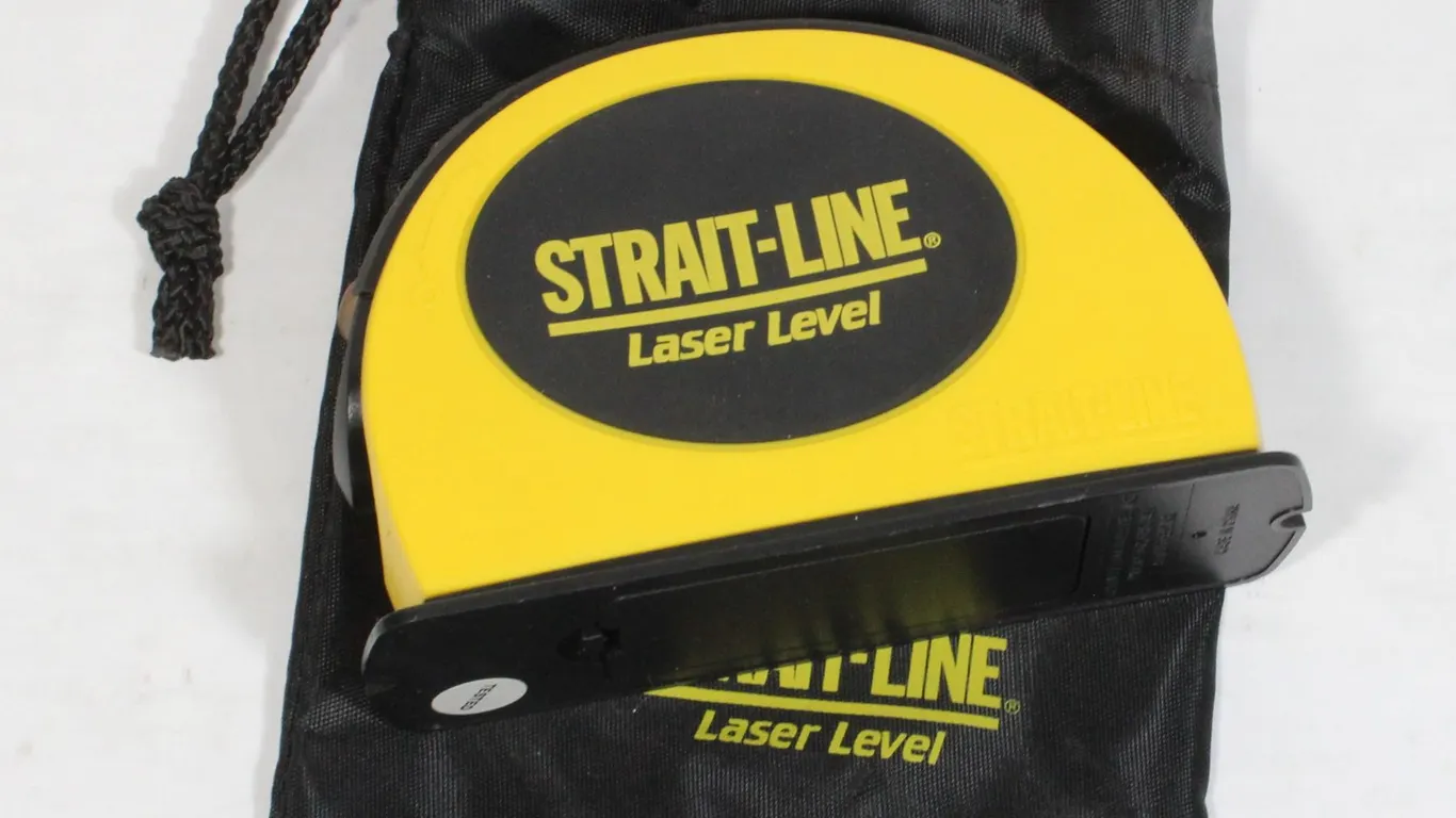 STRAIT LINE LASER LEVEL