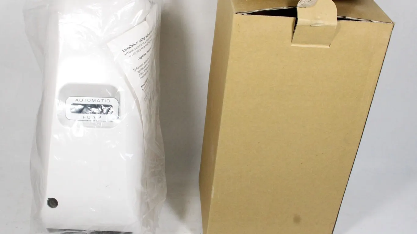 NEW IN BOX - AUTOMATIC FOAM SANITIZER DISPENSER