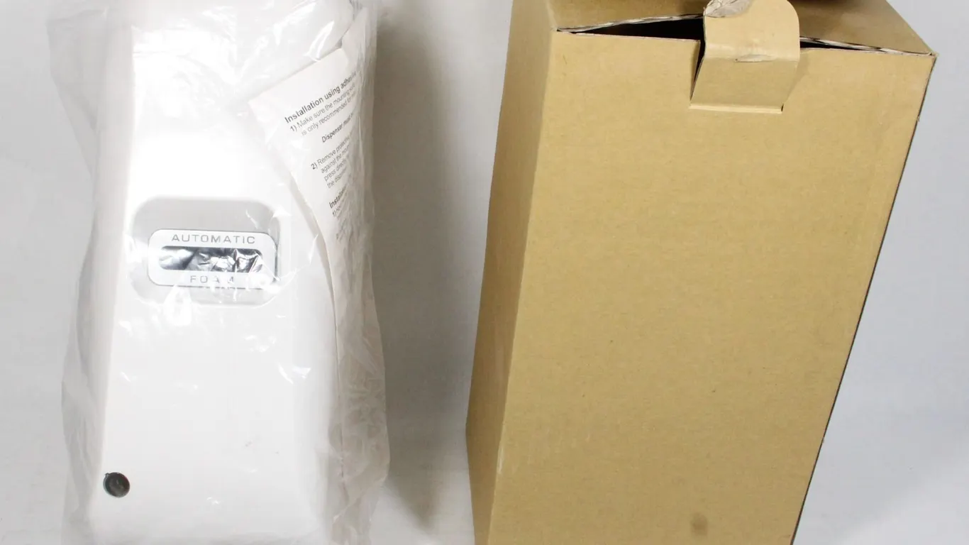NEW IN BOX - AUTOMATIC FOAM SANITIZER DISPENSER