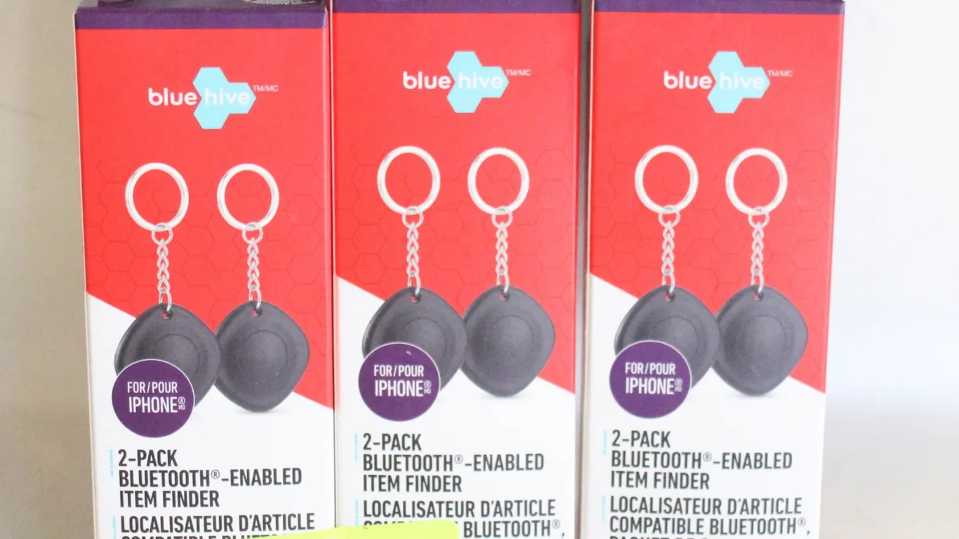 ELECTRONIC LOT 3 2-PACK ITEM FINDERS LIKE