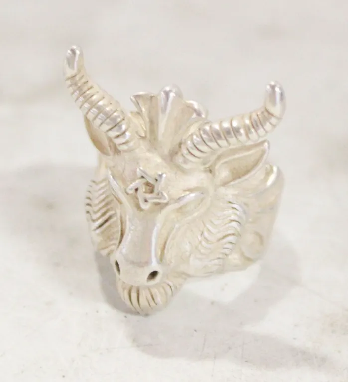 SILVER TONE GOAT HEAD RING