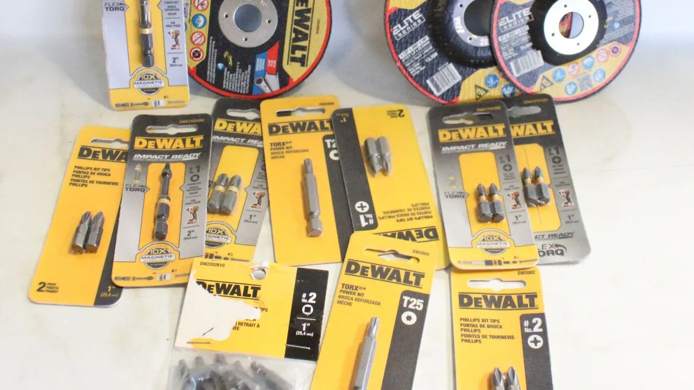 DEWALT LOT 3 ELITE SERIES METAL CUTTING