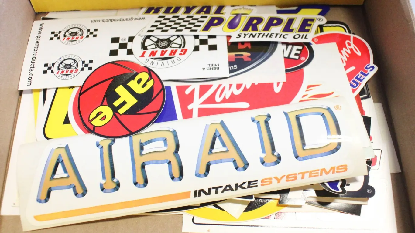 50 DIFFERENT AUTOMOTIVE TOOLBOX/RACER