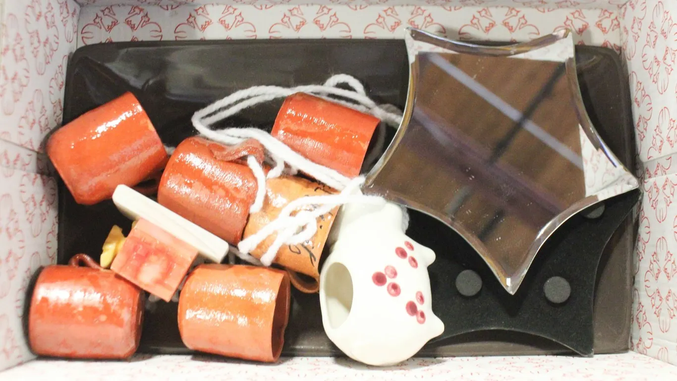 LOT OF ESTATE ITEMS