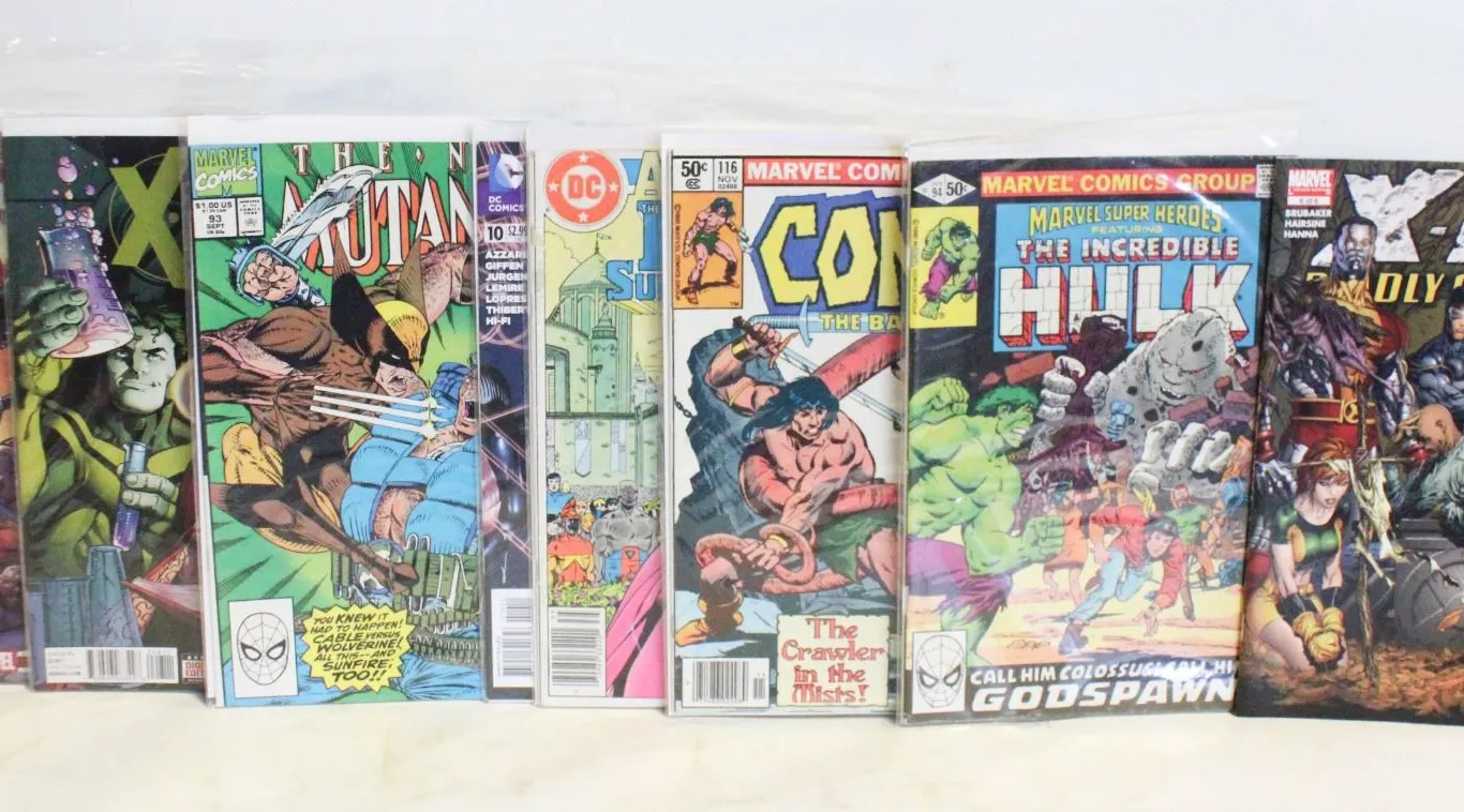 LARGE MIXED LOT OF MARVEL & DC COMICS