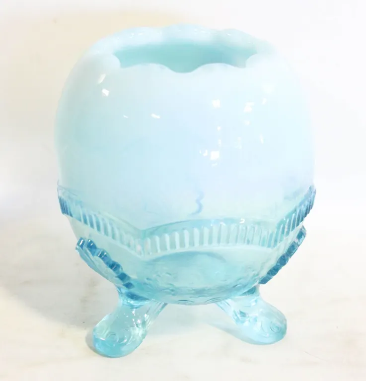 MANILA BLUE OPALESCENT BY MODEL FLINT LIGHT