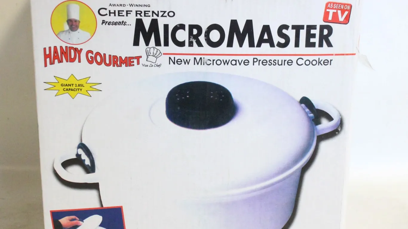 MICROWAVE PRESSURE COOKER