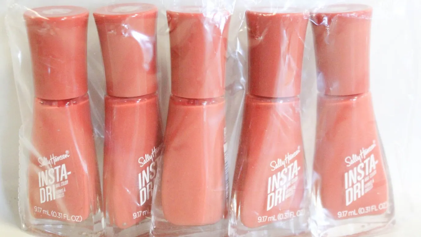 LOT OF 5 NEW NAIL POLISH