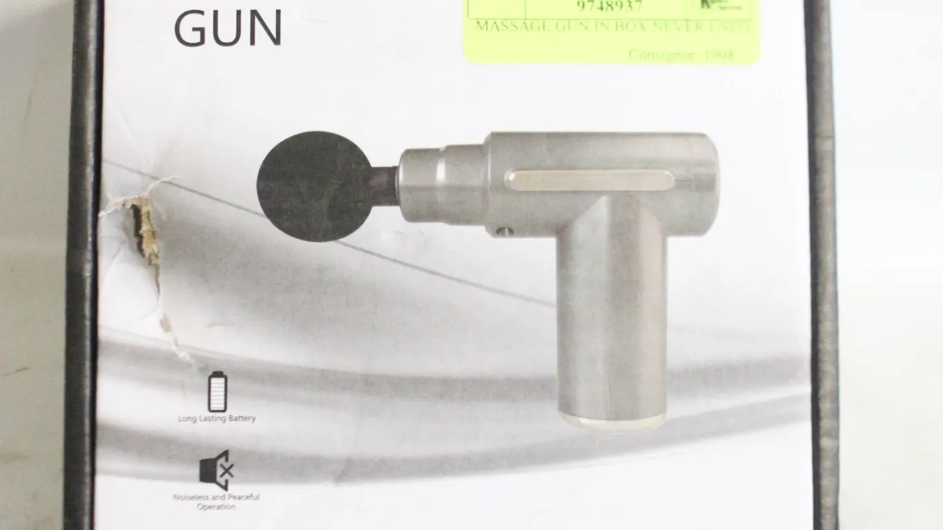 MASSAGE GUN IN BOX NEVER USED