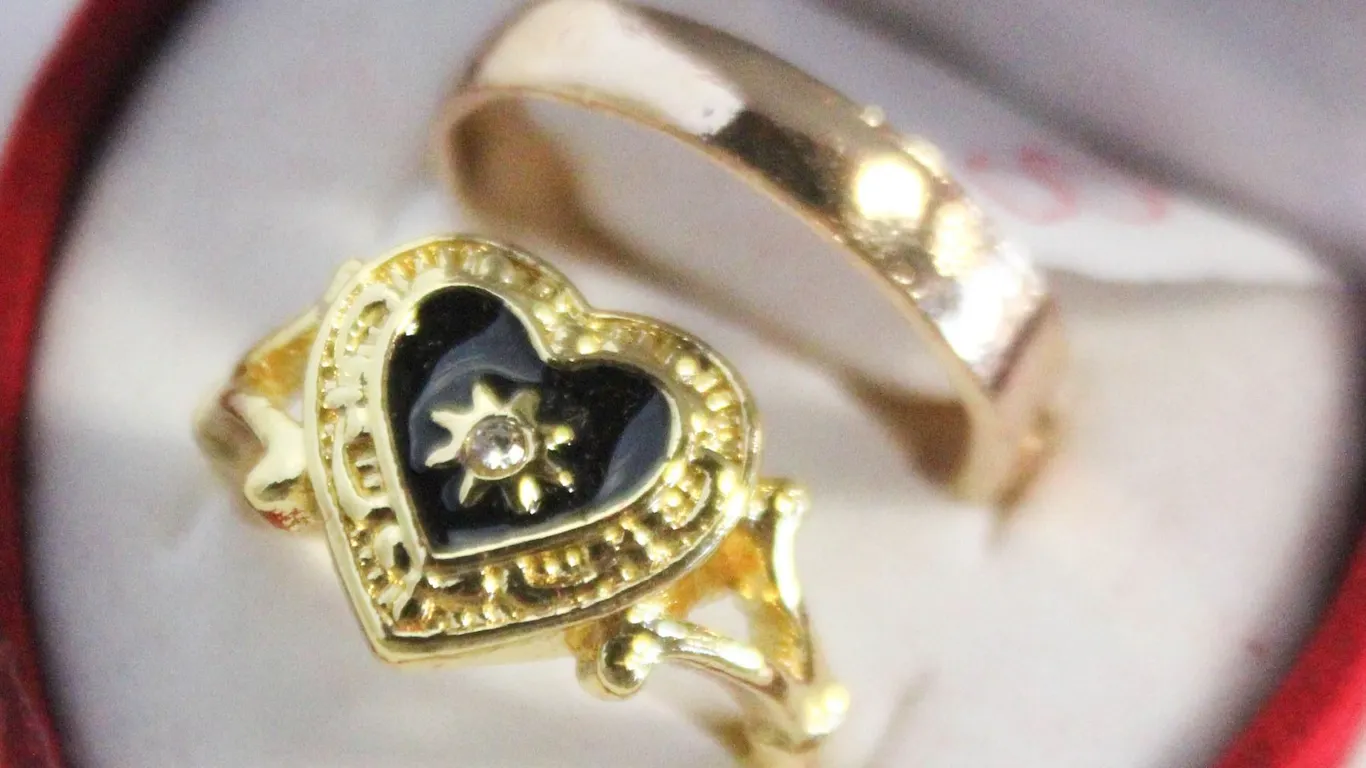 NEW 2PCS/SET RING SET SZ8