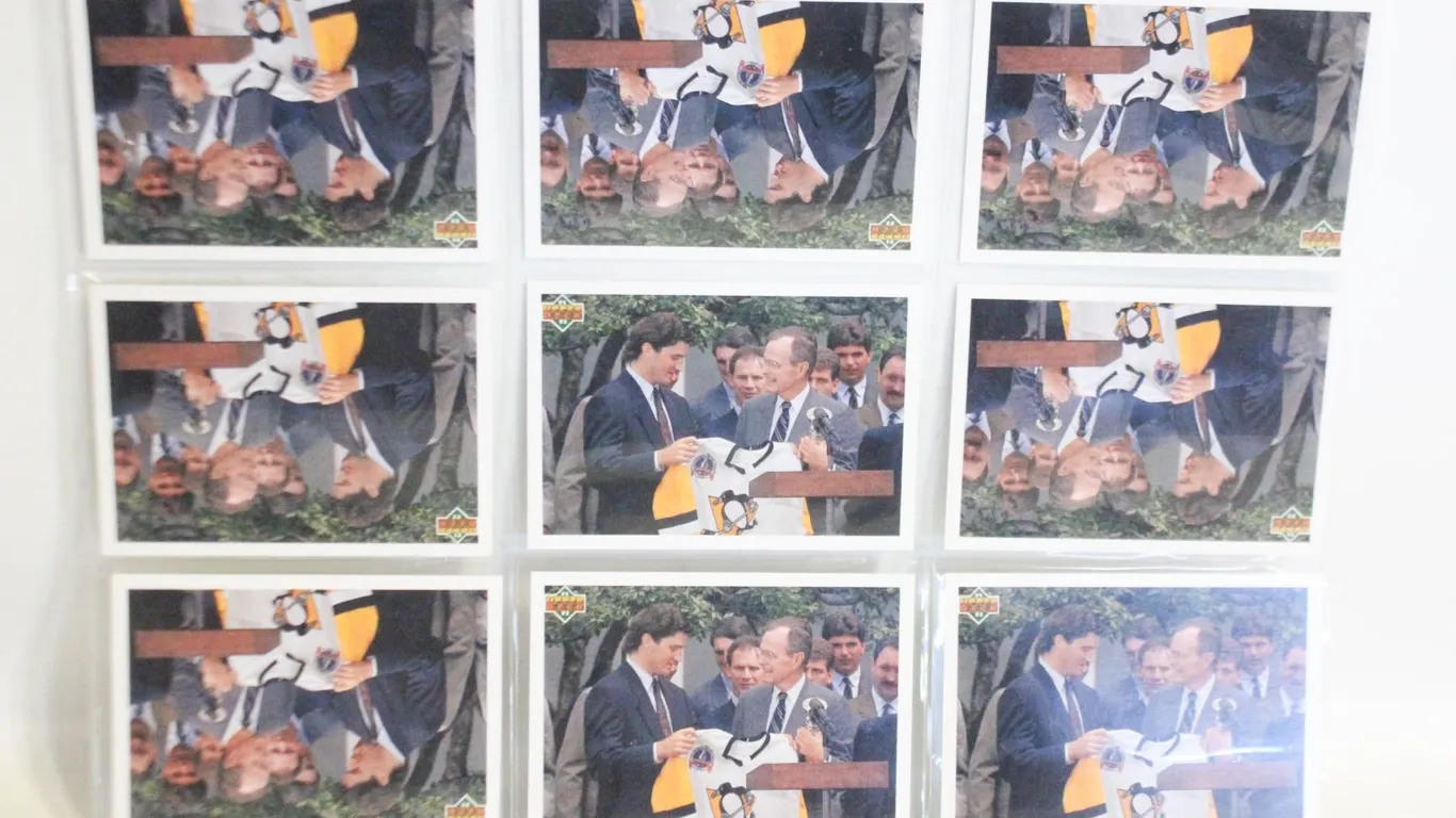LOT OF 25 - 1991 NHL MARIO LEMIEUX WHITE HOUSE