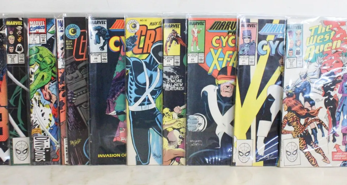 12 VINTAGE MARVEL X-MEN COMICS