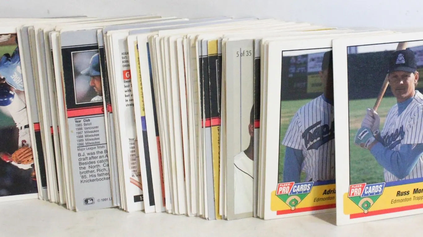 LOT OF UNSEARCHED 110 VINTAGE MLB CARDS