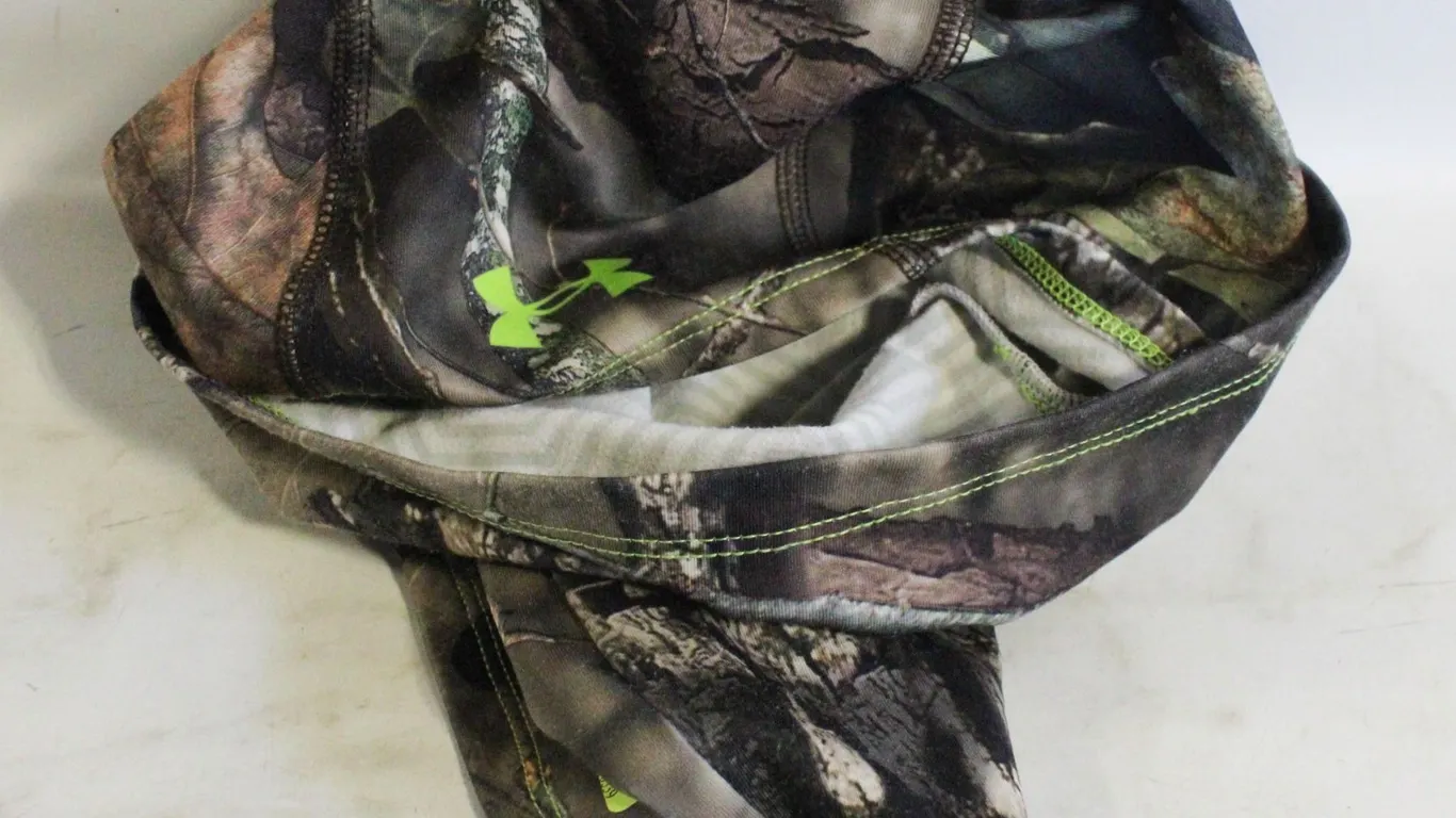 UNDER ARMOUR SCENT CONTROL CAMOUFLAGE FACE MASK