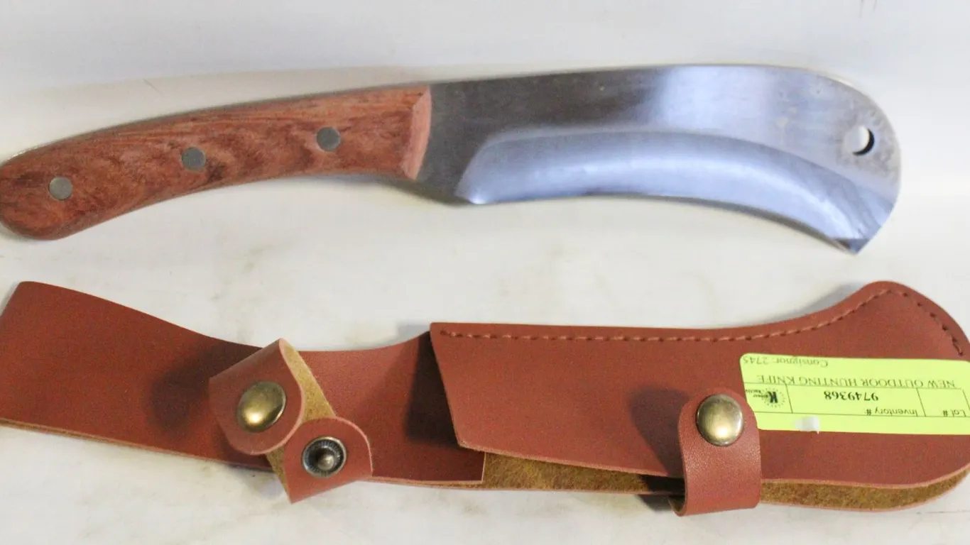NEW OUTDOOR HUNTING KNIFE