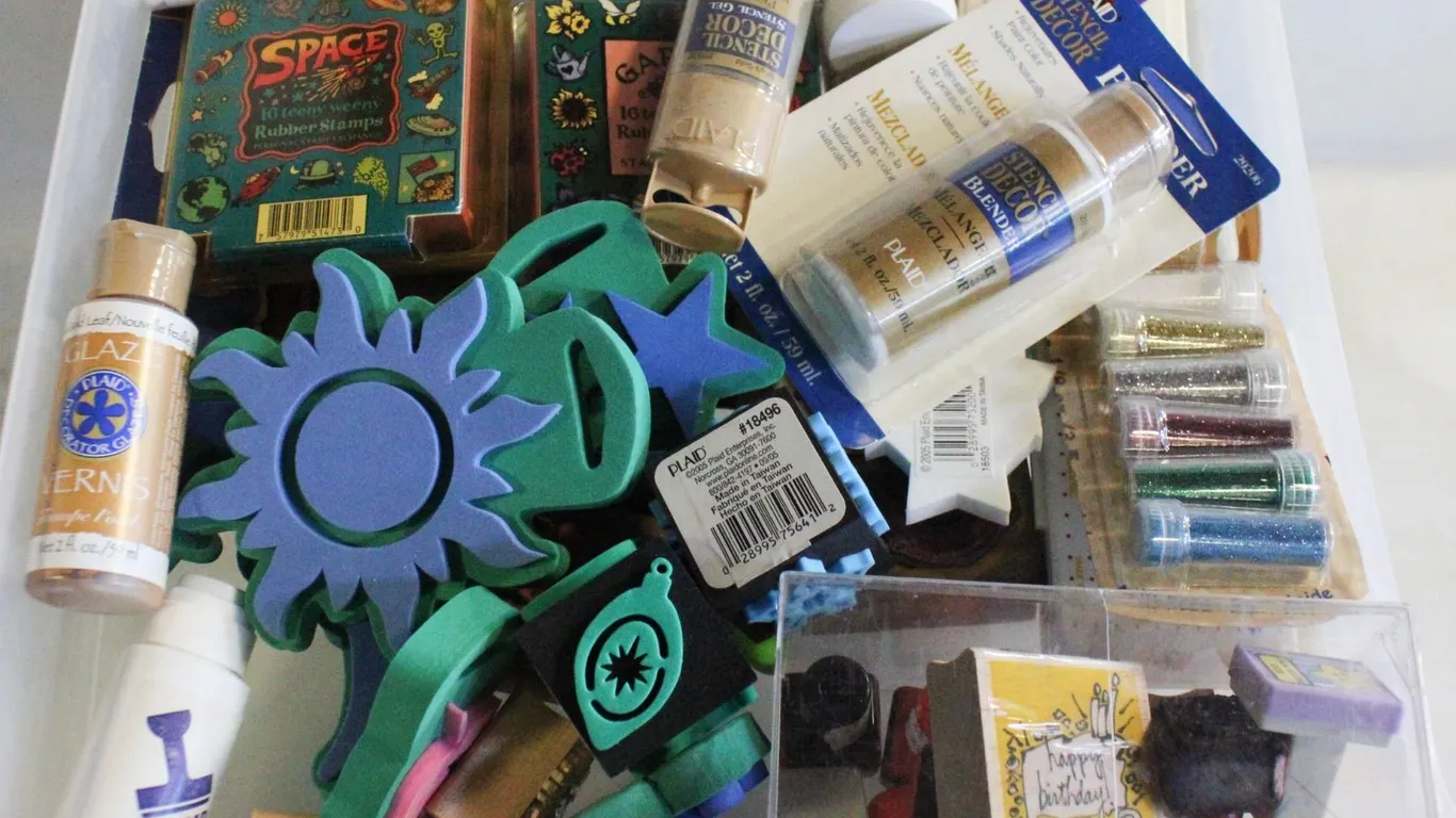 LOT OF VARIOUS STAMPING KITS IN CASES & SUPPLIES