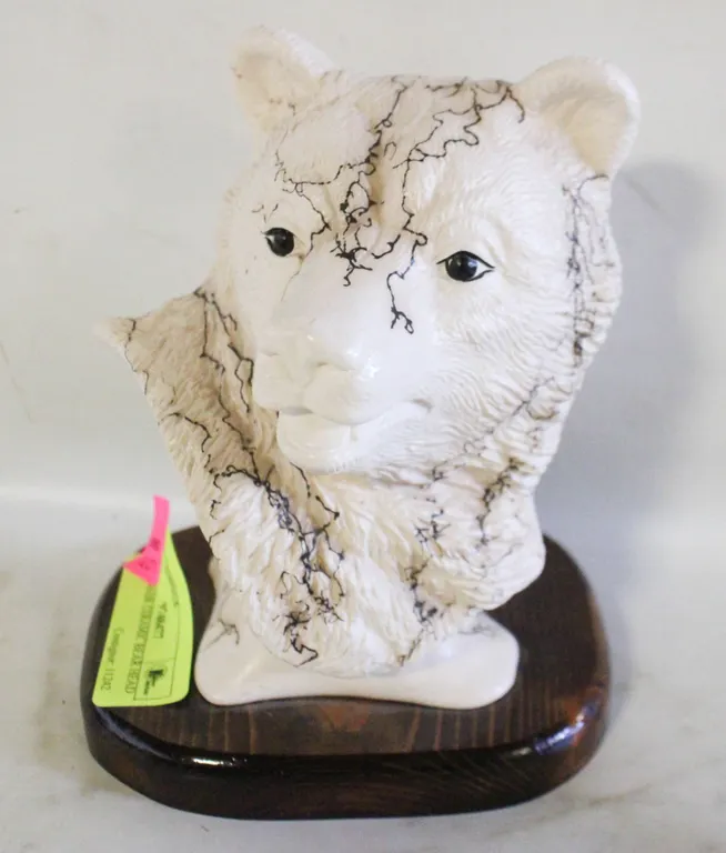 HORSE HAIR CERAMIC BEAR HEAD