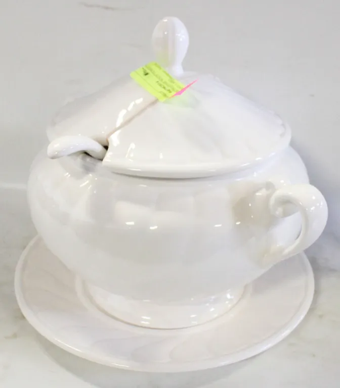 VINTAGE IRONSTONE SOUP TUREEN WITH LID AND LABEL
