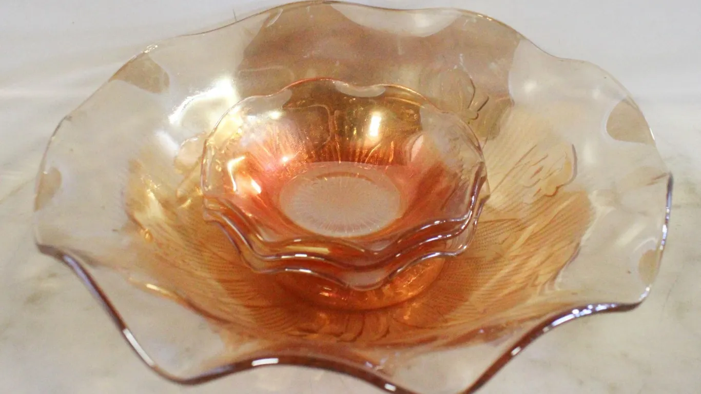 VINTAGE JEANNETTE GLASS FLORAGOLD CARNIVAL GLASS