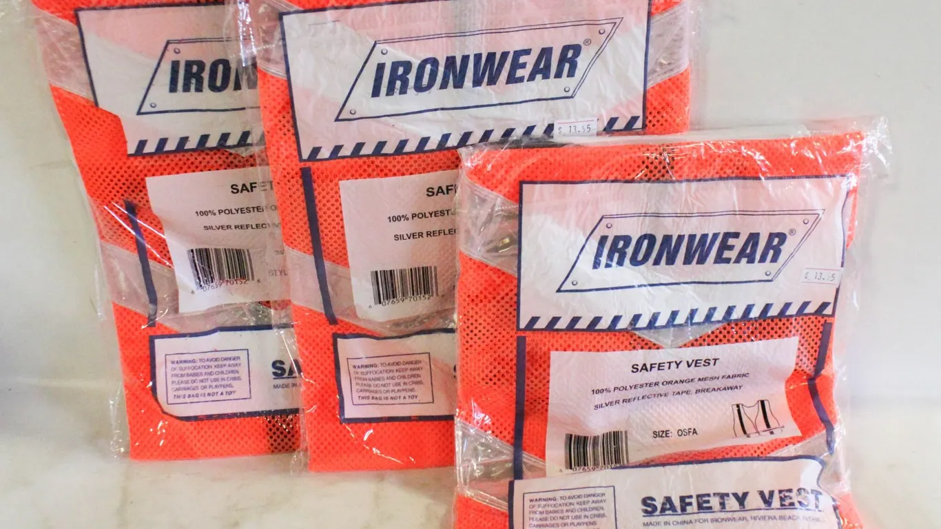 3 IRONWEAR SAFETY VESTS SIZE OSFA