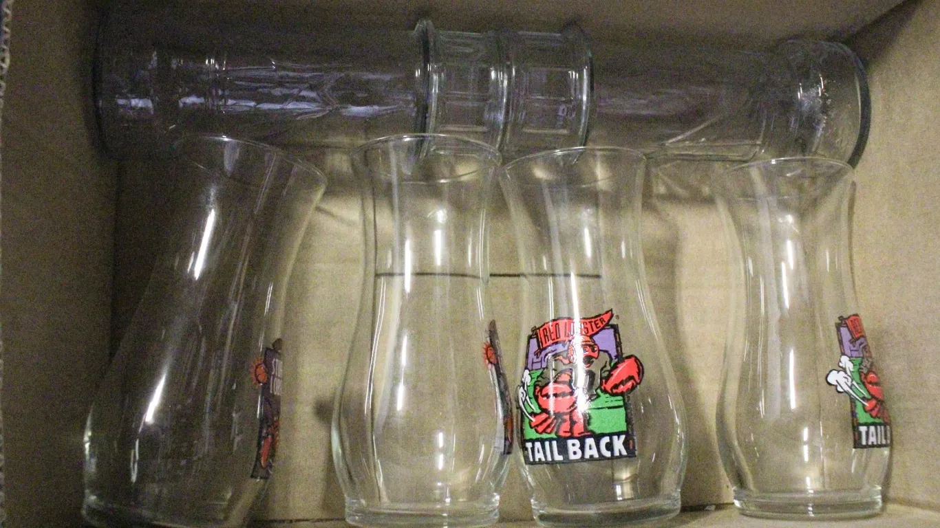 6 RED LOBSTER COLLECTOR GLASSES
