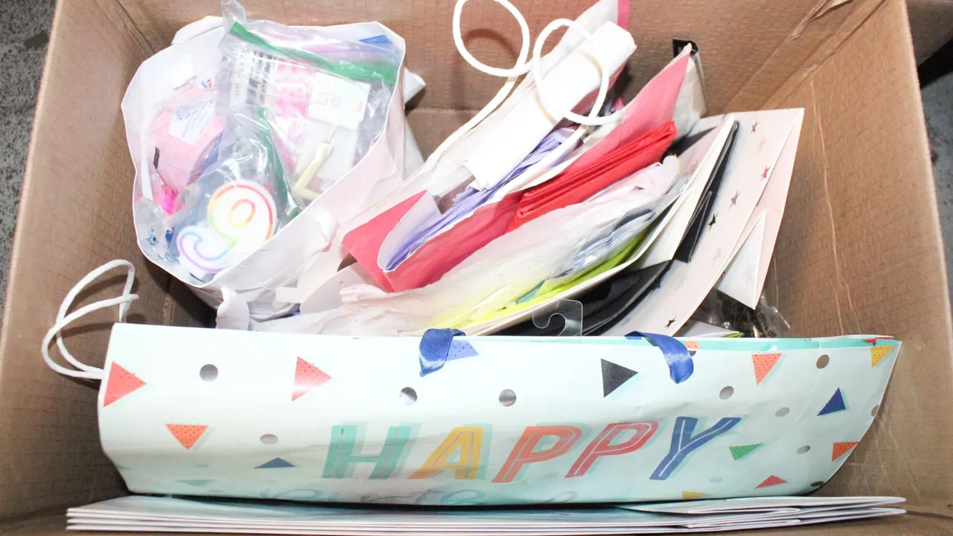 BOX OF KIDS BIRTHDAY BAGS/DECORATIONS ETC