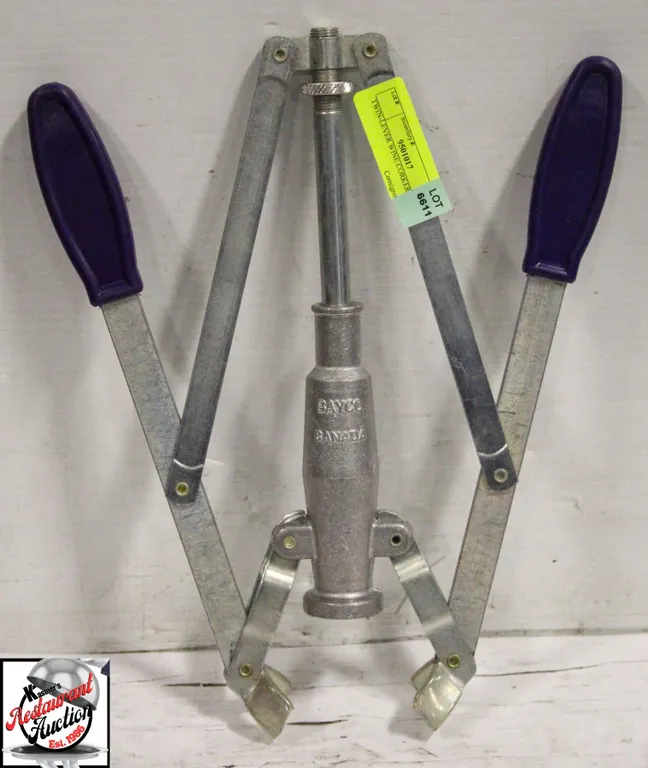 TWIN-LEVER WINE CORKER