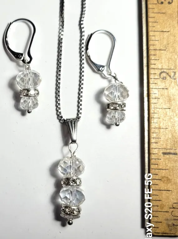 15) SET OF CLEAR SWAROVSKI PENDANT